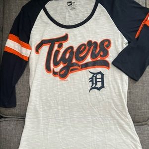Detroit tigers T-shirt